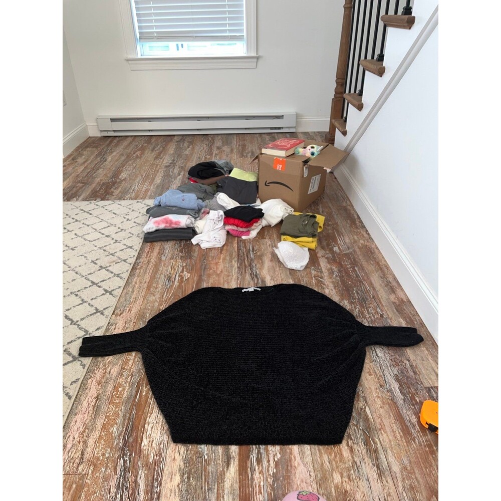 Women’s HYFVE Black “Batwing” Style Sweater Size Medium